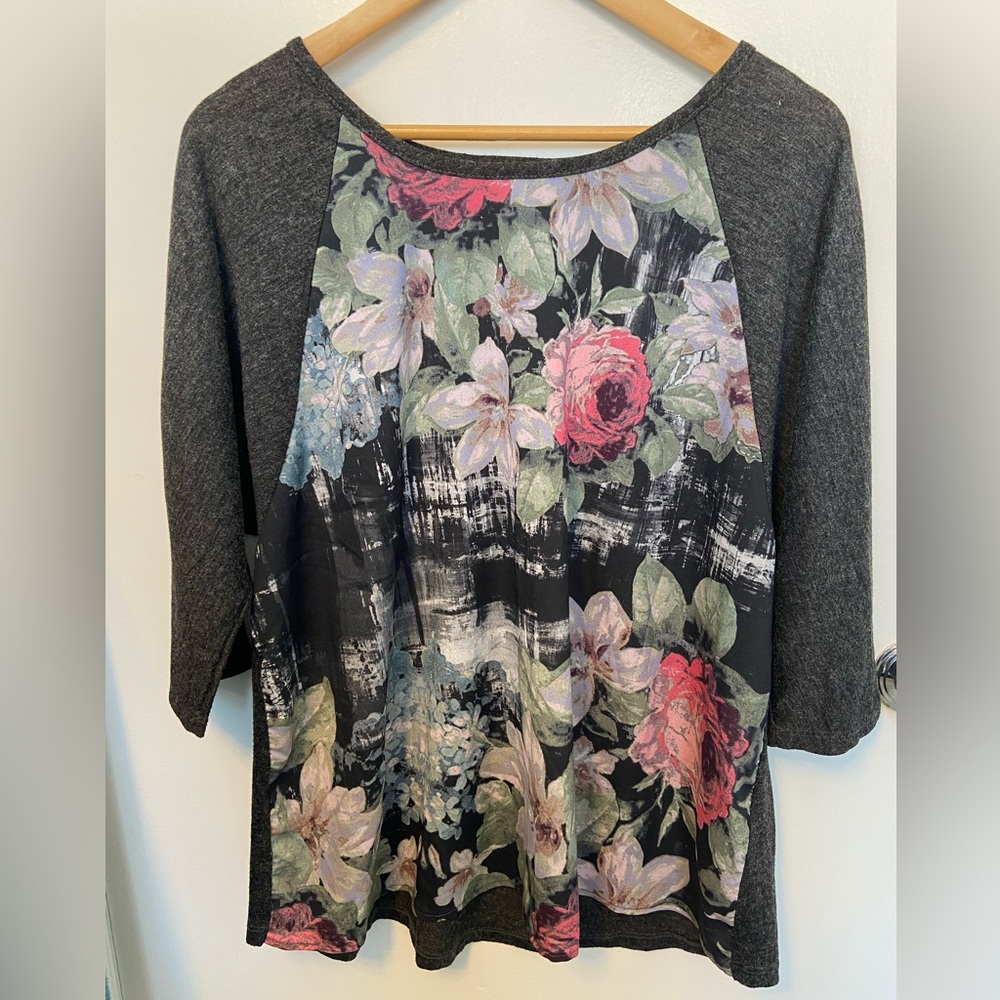 Dress Barn floral top size 1X